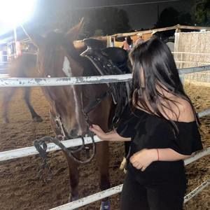 Meet your Posher, Iveth